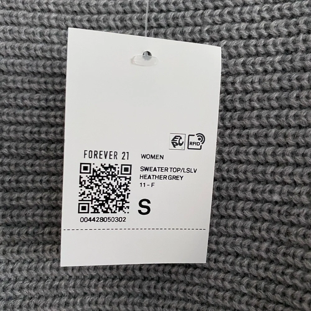 Ribbed Off-Shoulder Sweater - Picture 4 of 9